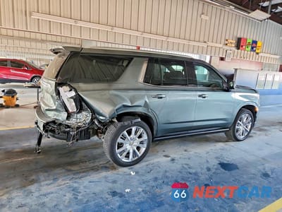 Trzecie zdjęcie samochodu z tyłu: 2024 CHEVROLET TAHOE K1500 HIGH COUNTRY VIN:1GNSKTKL7RR275103 - miniatura