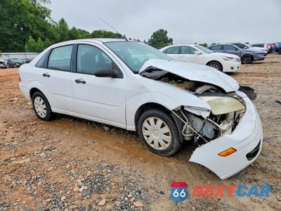 Czwarte zdjęcie samochodu z boku: 2007 FORD FOCUS ZX4 VIN:1FAFP34N67W150561 - miniatura