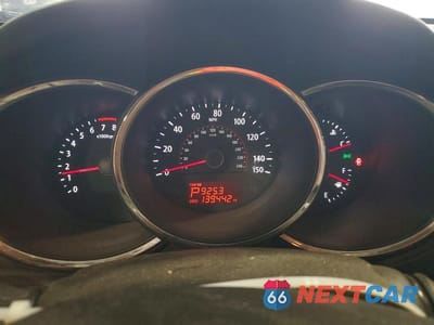 Zdjęcie 9 z 14 samochodu: 2013 KIA SORENTO EX VIN:5XYKUDA29DG403592 - miniatura