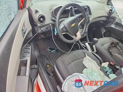 Zdjęcie 8 z 12 samochodu: 2013 CHEVROLET SONIC LT VIN:1G1JC5SH7D4176000 - miniatura