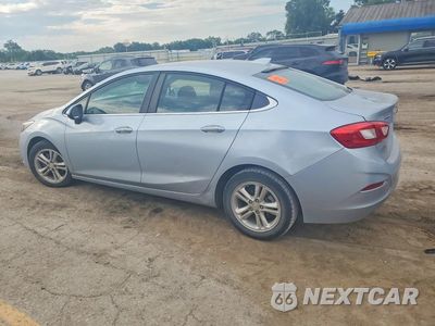 Drugie zdjęcie samochodu z przodu: 2017 CHEVROLET CRUZE LT VIN:1G1BE5SM7H7182105 - miniatura