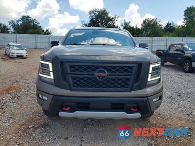 Piąte zdjęcie samochodu w środku: 2021 NISSAN TITAN PRO-4X VIN:1N6AA1ED1MN524752 - miniatura
