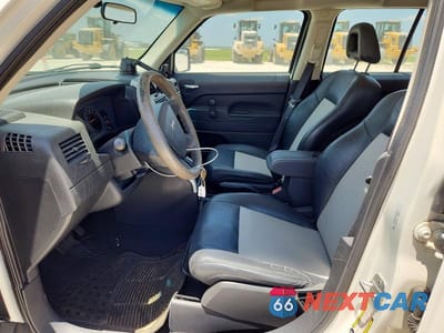 Zdjęcie 7 z 13 samochodu: 2008 JEEP PATRIOT SPORT VIN:1J8FT28058D554147 - miniatura
