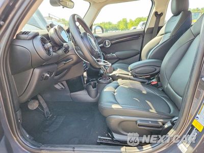 Zdjęcie 7 z 12 samochodu: 2020 MINI COOPER S VIN:WMWXU9C03L2M30534 - miniatura