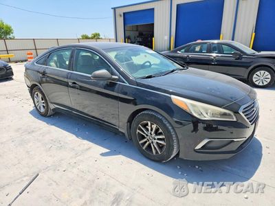 Czwarte zdjęcie samochodu z boku: 2017 HYUNDAI SONATA SE VIN:5NPE24AF4HH581379 - miniatura