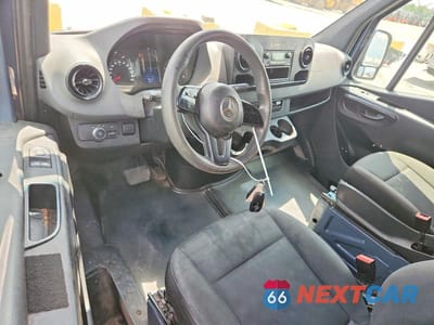 Zdjęcie 8 z 13 samochodu: 2019 MERCEDES-BENZ SPRINTER 2500/3500 DELIVERY VAN VIN:WD4PF0CD6KT006548 - miniatura