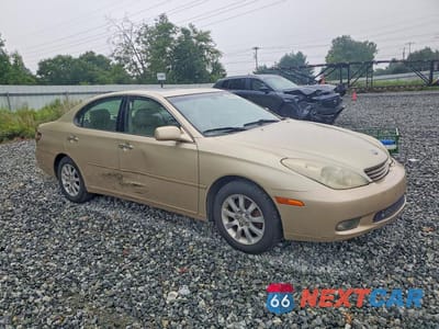 Czwarte zdjęcie samochodu z boku: 2003 LEXUS ES 300 VIN:JTHBF30G530122359 - miniatura