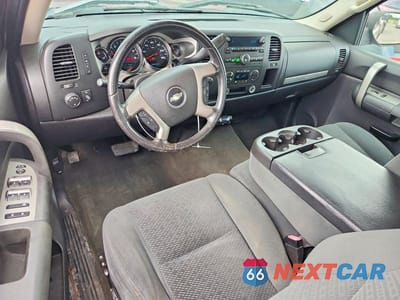 Zdjęcie 8 z 12 samochodu: 2008 CHEVROLET SILVERADO K1500 VIN:1GCEK19J08Z162509 - miniatura