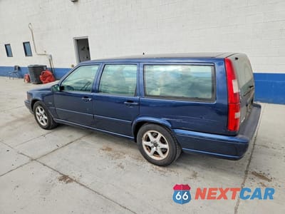 Drugie zdjęcie samochodu z przodu: 1998 VOLVO V70 VIN:YV1LW5671W2498794 - miniatura