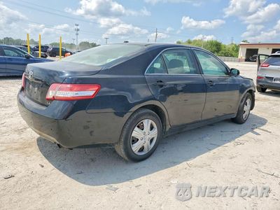 Trzecie zdjęcie samochodu z tyłu: 2010 TOYOTA CAMRY LE VIN:4T4BF3EK8AR060753 - miniatura