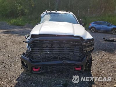Piąte zdjęcie samochodu w środku: 2025 RAM 2500 TRADESMAN VIN:3C6UR5CJ2SG507707 - miniatura