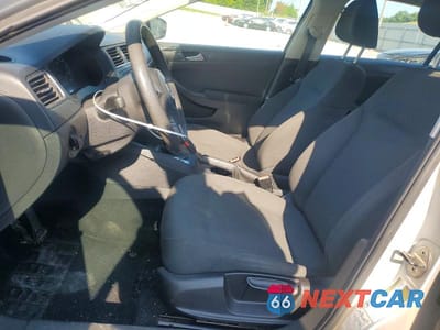 Zdjęcie 7 z 12 samochodu: 2011 VOLKSWAGEN JETTA BASE VIN:3VW2K7AJ1BM395743 - miniatura