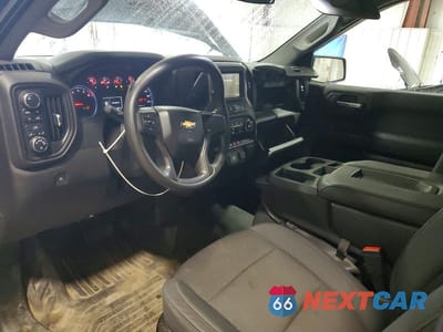 Zdjęcie 8 z 12 samochodu: 2019 CHEVROLET SILVERADO K1500 VIN:3GCNYAEF2KG175821 - miniatura