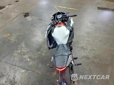 Zdjęcie 6 z 9 samochodu: 2023 KAWASAKI EX650 R VIN:ML5EXER14PDA90148 - miniatura
