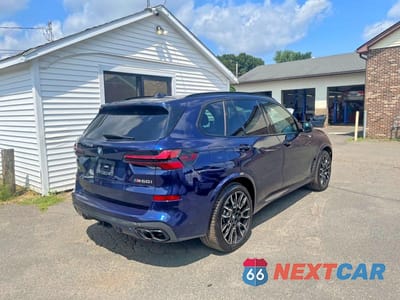 Trzecie zdjęcie samochodu z tyłu: 2024 BMW X5 M60I VIN:5UX33EU03R9T09335 - miniatura