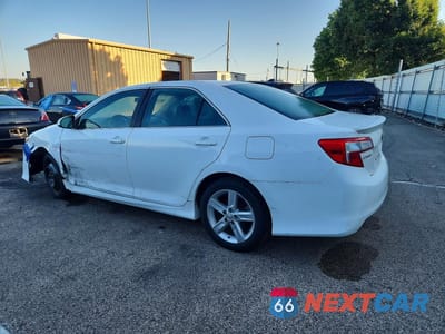 Drugie zdjęcie samochodu z przodu: 2014 TOYOTA CAMRY SE VIN:4T1BF1FKXEU427901 - miniatura