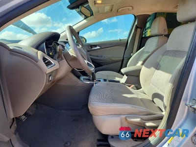 Zdjęcie 7 z 12 samochodu: 2017 CHEVROLET CRUZE LS VIN:1G1BC5SM4H7131716 - miniatura