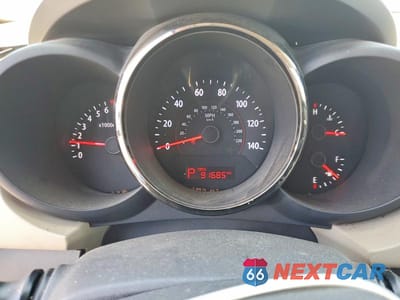 Zdjęcie 9 z 13 samochodu: 2010 KIA SOUL + VIN:KNDJT2A24A7138883 - miniatura