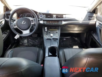 Zdjęcie 8 z 12 samochodu: 2011 LEXUS CT 200 VIN:JTHKD5BH8B2016207 - miniatura