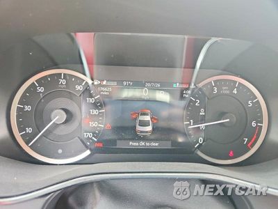 Zdjęcie 9 z 12 samochodu: 2022 JAGUAR XF R-DYNAMIC SE VIN:SAJBL4GX1NCY91028 - miniatura