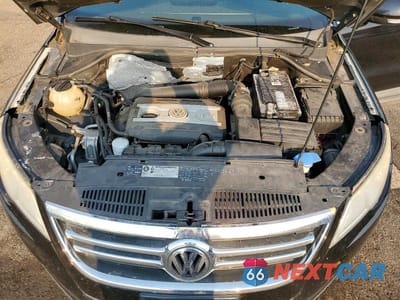 Zdjęcie 11 z 12 samochodu: 2010 VOLKSWAGEN TIGUAN SE VIN:WVGBV7AXXAW510655 - miniatura