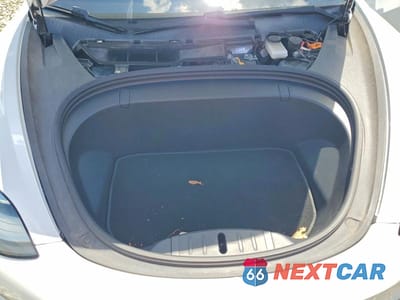 Zdjęcie 11 z 12 samochodu: 2018 TESLA MODEL 3 VIN:5YJ3E1EA6JF038695 - miniatura