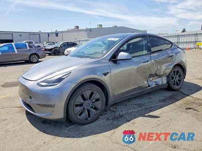 2025 TESLA MODEL Y 7SAYGDEE0SF281167 - główne zdjęcie licytacji z USA - miniatura