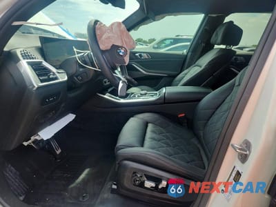 Zdjęcie 7 z 14 samochodu: 2025 BMW X5 SDRIVE 40I VIN:5UX13EU0XS9Z30598 - miniatura