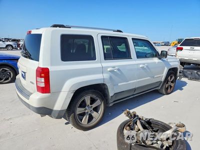Trzecie zdjęcie samochodu z tyłu: 2016 JEEP PATRIOT LATITUDE VIN:1C4NJPFAXGD664708 - miniatura