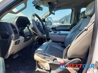 Zdjęcie 7 z 12 samochodu: 2019 FORD F350 SUPER DUTY VIN:1FD8W3HT9KED42467 - miniatura
