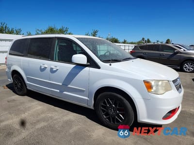 Czwarte zdjęcie samochodu z boku: 2014 DODGE GRAND CARAVAN SXT VIN:2C4RDGCG5ER344885 - miniatura