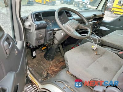Zdjęcie 8 z 12 samochodu: 2002 ISUZU NPR VIN:JALC4B14727012881 - miniatura