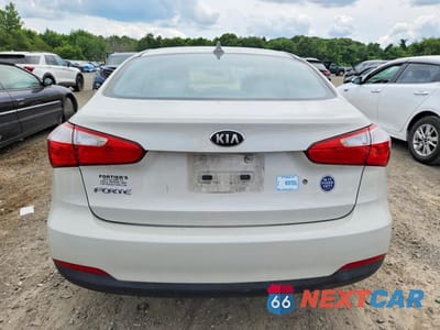 Zdjęcie 6 z 12 samochodu: 2015 KIA FORTE LX VIN:KNAFK4A62F5409480 - miniatura
