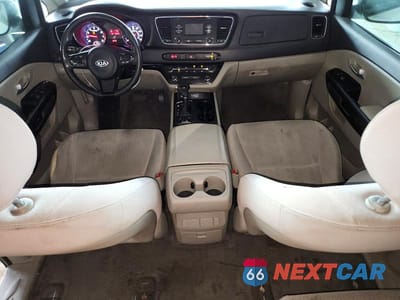 Zdjęcie 8 z 13 samochodu: 2016 KIA SEDONA LX VIN:KNDMB5C13G6087283 - miniatura