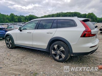 Drugie zdjęcie samochodu z przodu: 2021 VOLVO V60 CROSS COUNTRY T5 MOMENTUM VIN:YV4102WK5M1077338 - miniatura