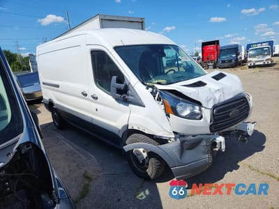 Czwarte zdjęcie samochodu z boku: 2018 FORD TRANSIT T-250 VIN:1FTYR2CM4JKB54588 - miniatura