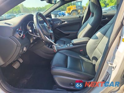 Zdjęcie 7 z 12 samochodu: 2017 MERCEDES-BENZ CLA 45 AMG VIN:WDDSJ5CB4HN430134 - miniatura