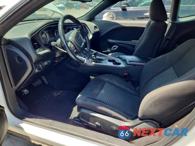 Zdjęcie 7 z 12 samochodu: 2017 DODGE CHALLENGER SXT VIN:2C3CDZAG5HH640184 - miniatura