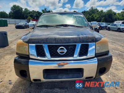 Piąte zdjęcie samochodu w środku: 2014 NISSAN TITAN SV VIN:1N6BA0CA4EN504519 - miniatura