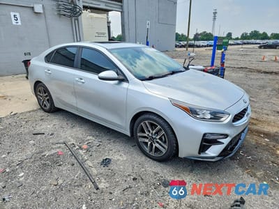 Czwarte zdjęcie samochodu z boku: 2019 KIA FORTE S VIN:3KPF34AD0KE015926 - miniatura