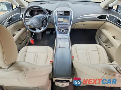 Zdjęcie 8 z 12 samochodu: 2020 LINCOLN MKZ VIN:3LN6L5A96LR614496 - miniatura