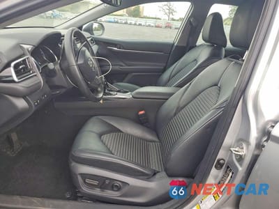 Zdjęcie 7 z 12 samochodu: 2018 TOYOTA CAMRY SE VIN:4T1B11HK8JU658253 - miniatura