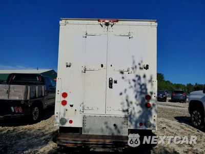 Zdjęcie 6 z 12 samochodu: 2015 FORD F250 BOX TRUCK VIN:1FDBF2B60FED21564 - miniatura