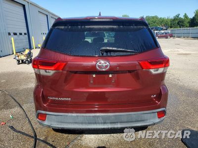 Zdjęcie 6 z 14 samochodu: 2017 TOYOTA HIGHLANDER LE PLUS VIN:5TDZZRFH6HS204552 - miniatura