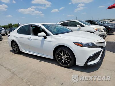 Czwarte zdjęcie samochodu z boku: 2024 TOYOTA CAMRY SE VIN:4T1G11AK2RU232859 - miniatura