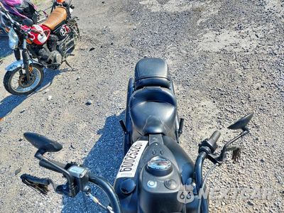 Piąte zdjęcie samochodu w środku: 2019 INDIAN MOTORCYCLE CO. CHIEF DARK HORSE VIN:56KCCDAA5K3370049 - miniatura