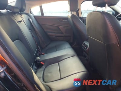 Zdjęcie 10 z 12 samochodu: 2017 JAGUAR XE PREMIUM VIN:SAJAD4BN8HA952227 - miniatura