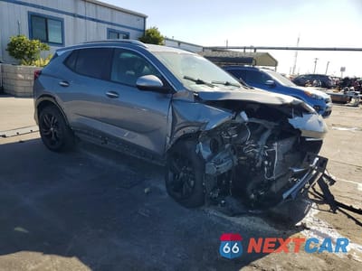 Czwarte zdjęcie samochodu z boku: 2024 BUICK ENCORE GX SPORT TOURING VIN:KL4AMESL3RB172581 - miniatura