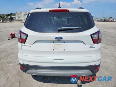Zdjęcie 6 z 13 samochodu: 2018 FORD ESCAPE SE VIN:1FMCU9GD2JUB42922 - miniatura