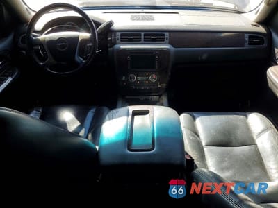 Zdjęcie 8 z 12 samochodu: 2009 GMC SIERRA K1500 DENALI VIN:3GTEK03279G158602 - miniatura